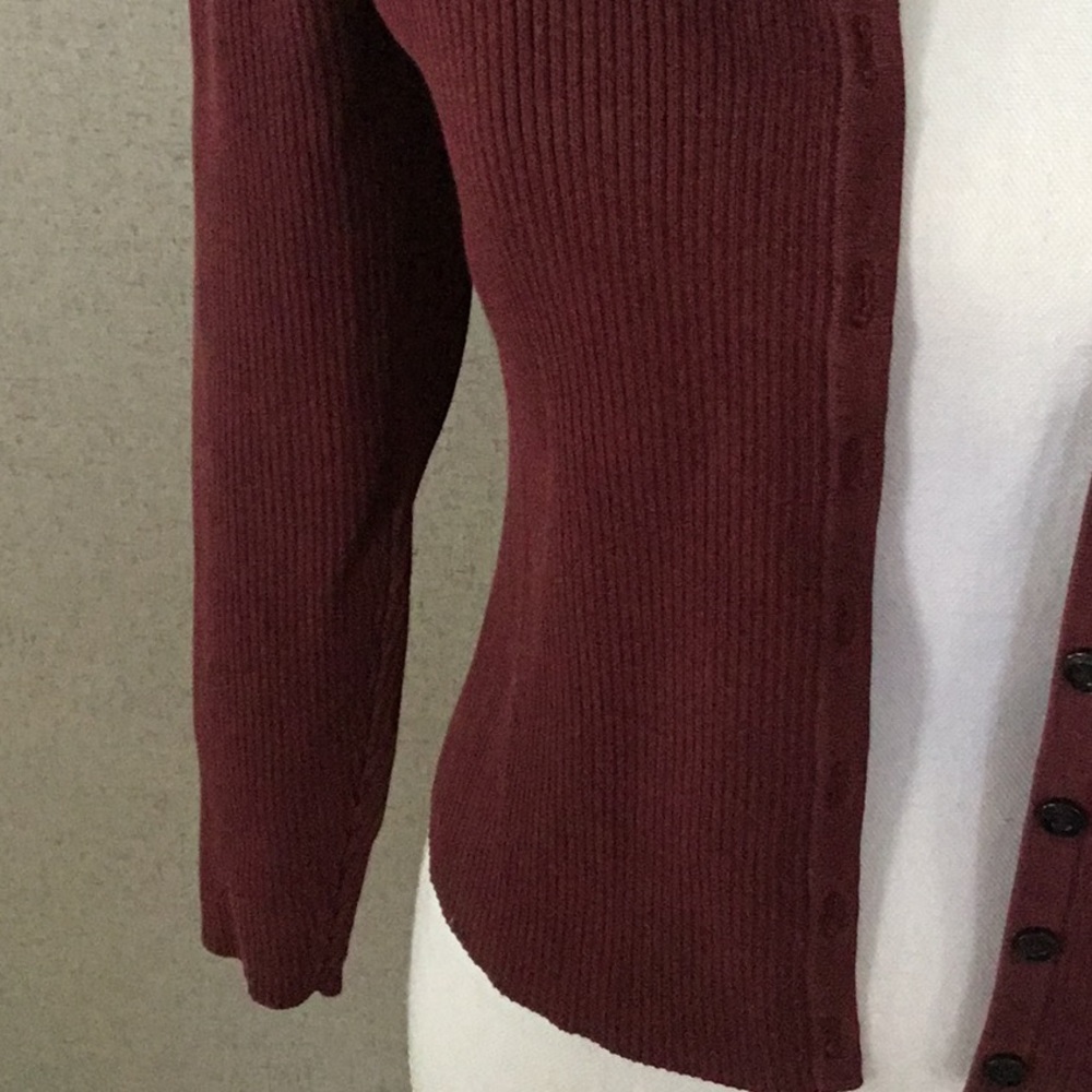 Gap wine colored buttoned up the front long sleeved ribbed sweater-cover… - Picture 10 of 14